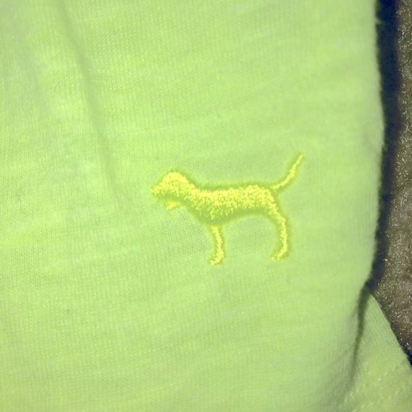 VS PINK Cropped Tee size small - Picture 4 of 7